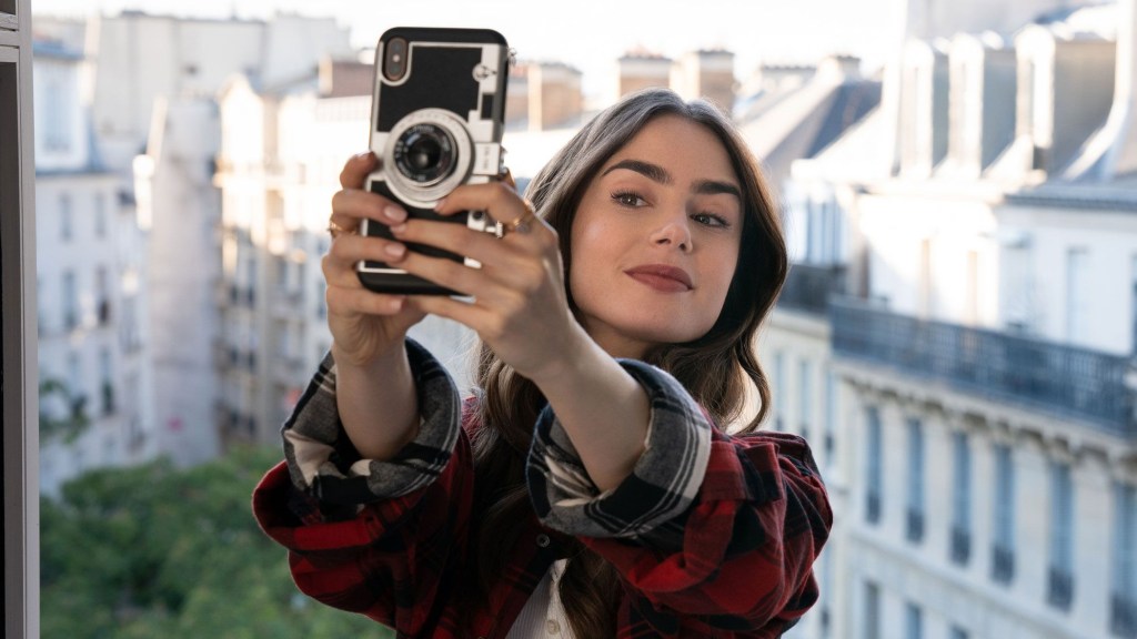 “Emily in Paris”: A nova série de sucesso da Netflix que não conquistou os&nbsp;parisienses