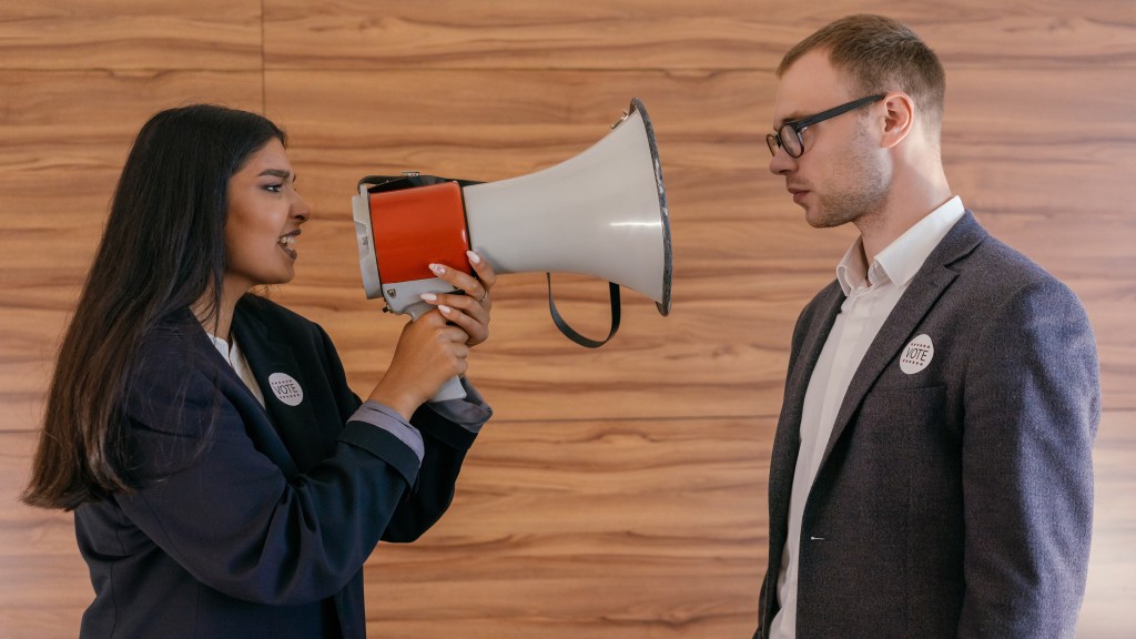 E se pudesses discursar como um político na tua&nbsp;Universidade?