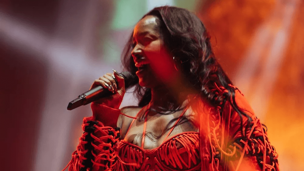 Iza faz show performático com toda sua Ginga no Rock in Rio&nbsp;Lisboa