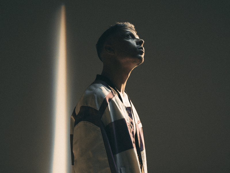 “Afro-Fado”, de Slow J: um bebedouro de água puramente&nbsp;potável