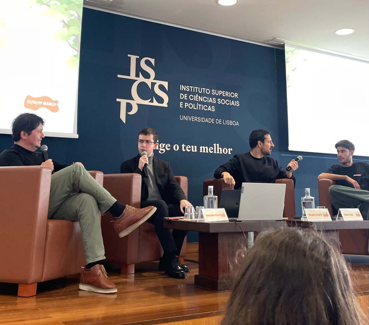 A adaptação da rádio à era&nbsp;digital