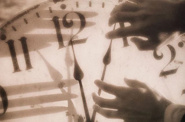 Perguntei ao tempo, quanto tempo o tempo&nbsp;tem